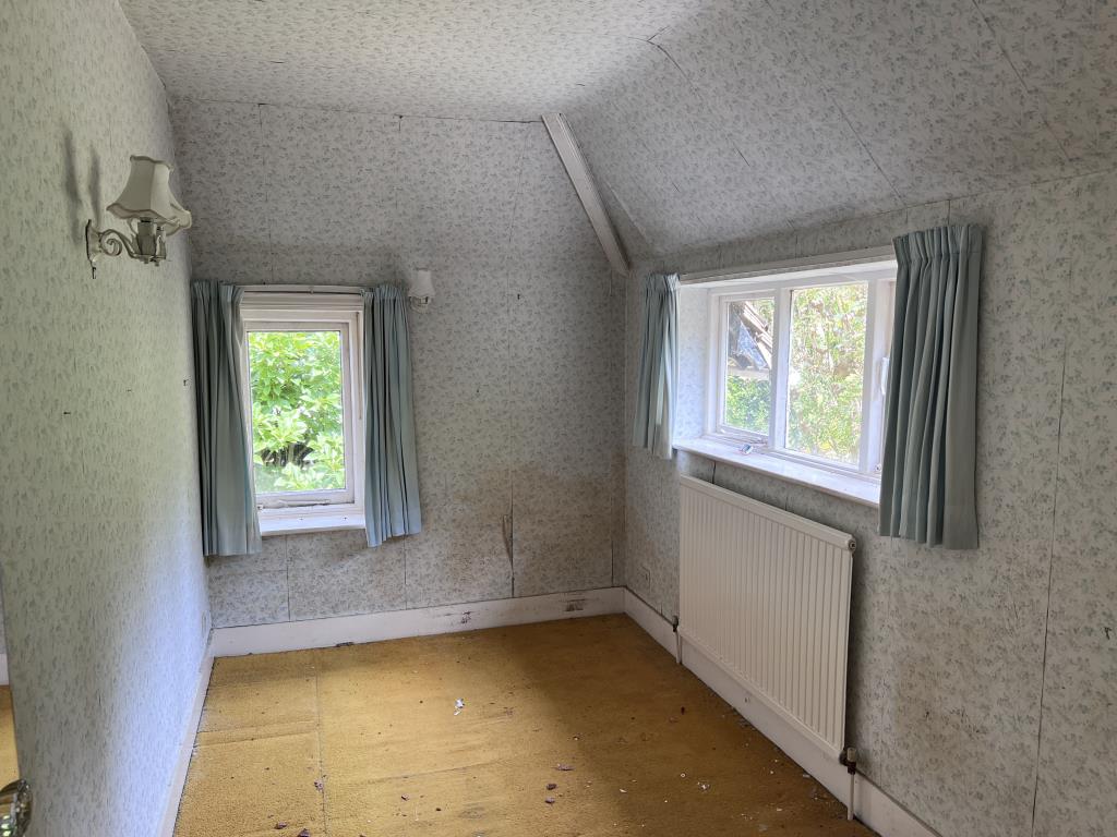 Lot: 2 - DETACHED THREE-BEDROOM HOME FOR IMPROVEMENT WITH COUNTRYSIDE VIEWS - Bedroom two at front of property